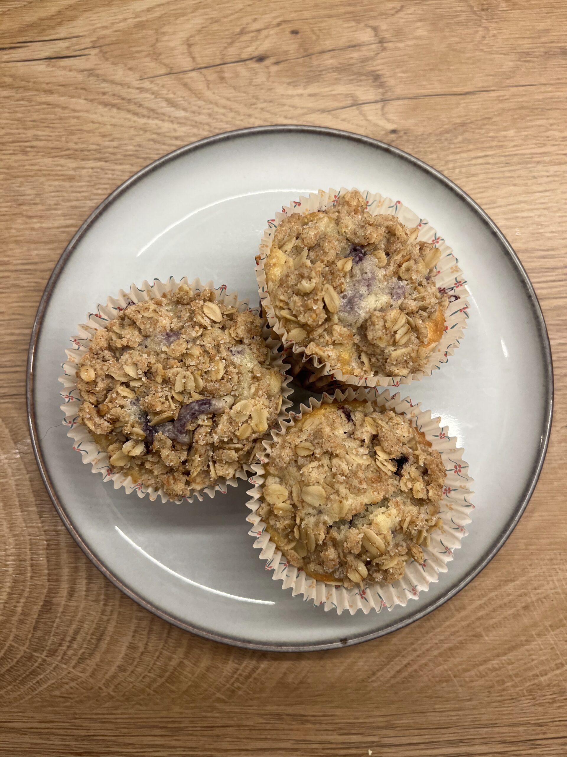 Mustikamuffinid purukattega