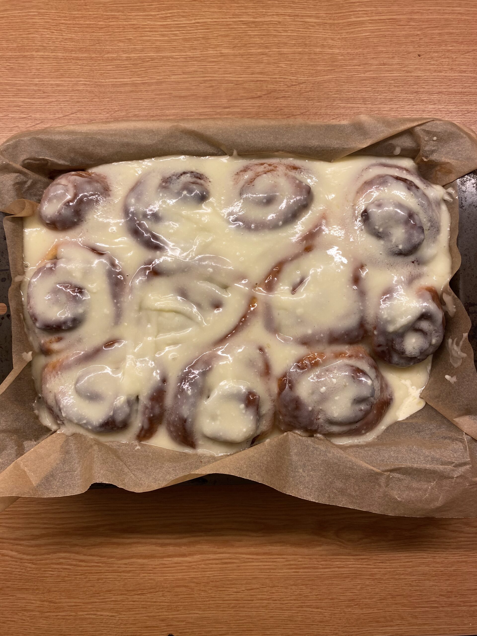 Kaneelirullid toorjuustuglasuuriga